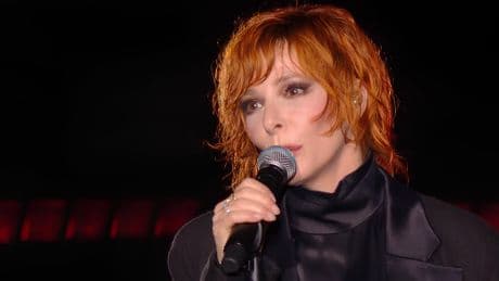 Festival de Cannes : Mylène Farmer rend hommage à David Lynch avec son nouveau titre Confession
