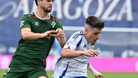 El Zaragoza rescata un punto contra el Eibar con un gol de su portero en el descuento