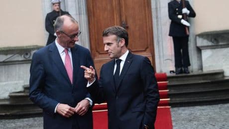 La relance du moteur franco-allemand s’annonce difficile, entre incertitudes politiques en France et désaccords sur les projets d’armement