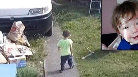 'ÇÖP GİBİ FIRLATTI': 2 YAŞINDAKİ TORUNLARINI İŞKENCEYLE ÖLDÜRDÜLER!