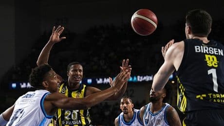 Türk Telekom, Fenerbahçe Beko'yu 85-77 mağlup etti