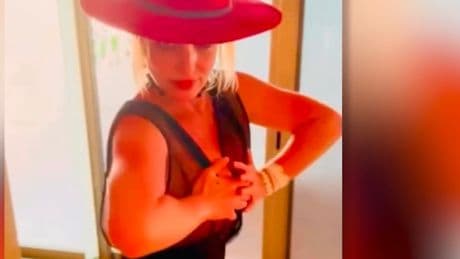 Oops!…She Did It Again - Britney Spears teilt freizügiges Tanzvideo