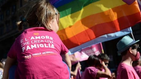 Lesbische moeders mogen in Italië toch samen op geboorteakte