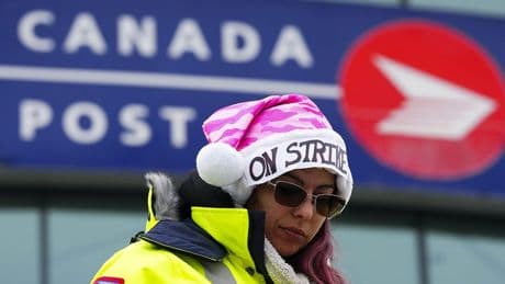 Federal government 'exploring all options' to modernize Canada Post, as it launches overdue mandate review