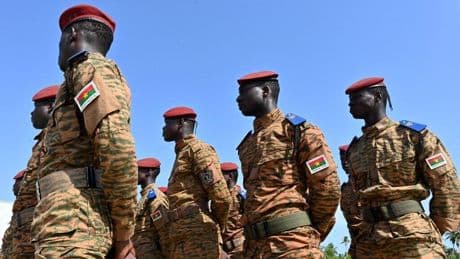 Burkina Faso: le ministre de la Défense conteste les accusations de massacre dans le nord