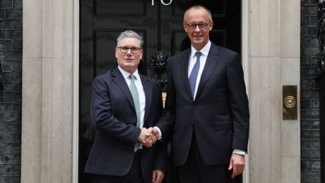 Alemania e Inglaterra firman un acuerdo que abre "un nuevo capítulo" en la relación bilateral