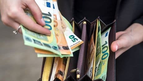 Geld sparen: Die 50-30-20-Regel hilft bei der Finanz-Organisation