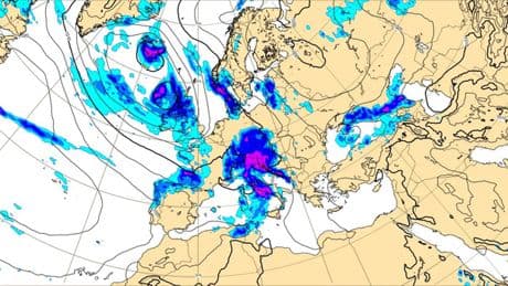 Meteo, autunno in anticipo. Freddo, piogge e temporali su tutta Italia: allerta in Lazio e Toscana