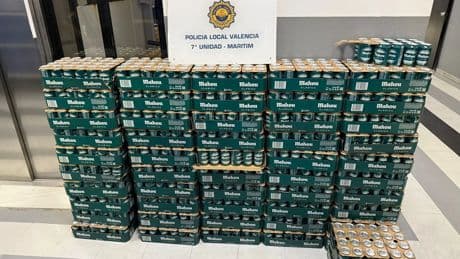 Decomisadas más de 5.000 latas de cerveza y refrescos destinadas a la venta ilegal en las playas de Valencia