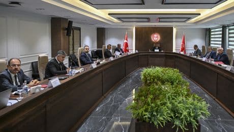 Hakem kurulu zam oranın belirlemek için toplamdı