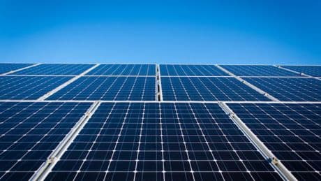 Wenn die Sonne am hellsten scheint: Darum schalten Hausbewohner Solaranlagen ab