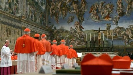 Conclave, quando inizia, la prima fumata, le votazioni, le pause, gli orari e l'Habemus Papam: il programma completo