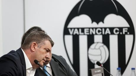 Ron Gourlay, CEO del Valencia CF, fía su plan a Carlos Corberán: “El año pasado estábamos en modo supervivencia, este es diferente”