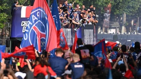 PSG champion d’Europe : à Paris, la liesse après le triomphe et les violences