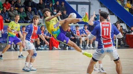El sorprendente caso en el balonmano español de Marcos Fis