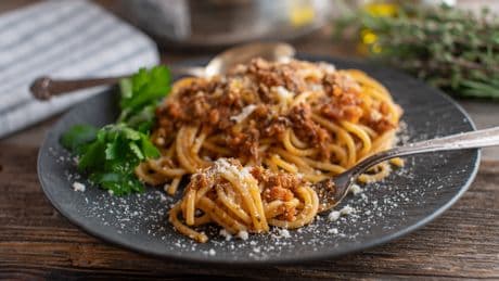 Schnelle Bolognese: So einfach bereiten Sie den Pasta-Klassiker in 20 Minuten zu