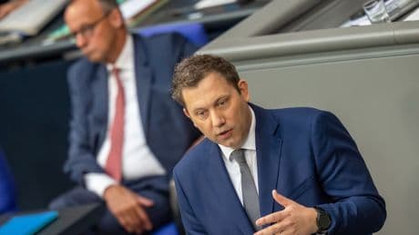 Bundeshaushalt 2025 verabschiedet - Überraschende Gewinner und Verlierer im Finanzpoker