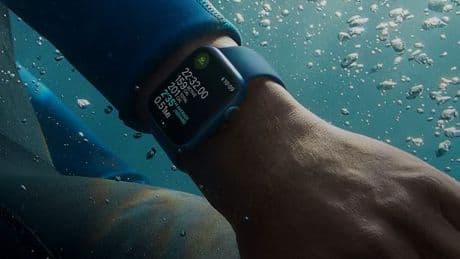 Shoppers race to buy Apple Watch as it drops from £419 down to £155