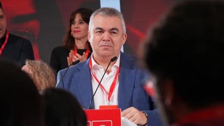 El secretario de organización del PSOE denuncia el acoso en su propia casa por un medio digital