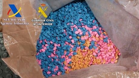 Detienen en el aeropuerto de Ibiza a un joven con 50 kilos de pastillas de éxtasis en la maleta