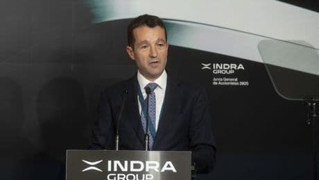 Indra ficha a Garrigues para preparar la compra de EM&E