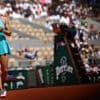 Roland-Garros 2025 : la numéro 1 mondiale Aryna Sabalenka retrouve les demi-finales après sa victoire sur la Chinoise Qinwen Zheng