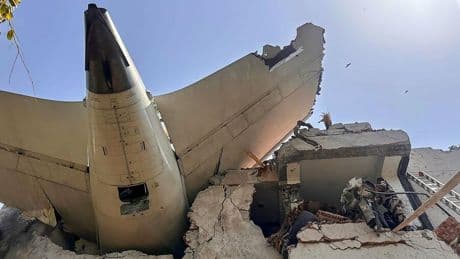 Flugzeug-Unglück: Boeing Dreamliner von Air India kurz nach dem Start abgestürzt – Laut Polizei mehr als 200 Tote