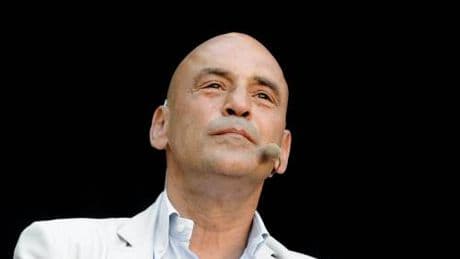 Bruno Guerri alla "Parnassos" come già fu per D'Annunzio