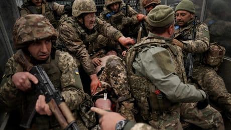 La inteligencia occidental certifica que Rusia está utilizando armas químicas "a gran escala" en Ucrania