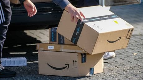 Aachen: Falsche Paketboten stehlen Pakete mit fünfstelligem Wert