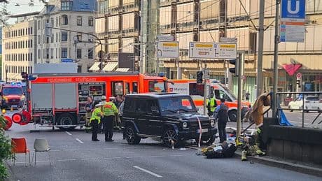 Gaffer bei Unfällen: Feuerwehr macht sich für drakonische Strafe stark