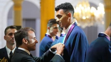 Fenerbahçe'nin sporcularına Macron'dan  ödül