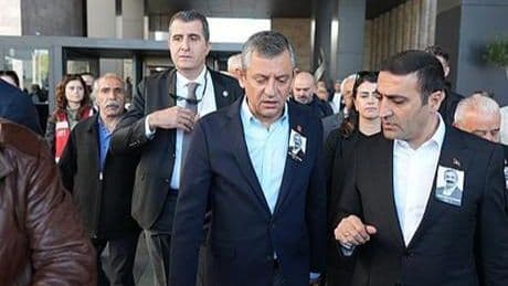 Emniyetten 'Özgür Özel'in makam aracı otoparka alınmadı' iddiasıyla ilgili açıklama