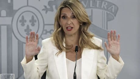 Sumar afronta con optimismo la negociación con Junts para reducir la jornada laboral pero el PSOE templa los ánimos