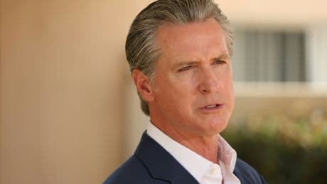 Le gouverneur de Californie adopte la stratégie trumpienne pour défier Donald Trump