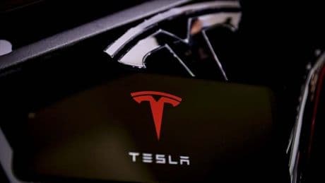 Rekabet arttı: Tesla'da işler yolunda gitmiyor