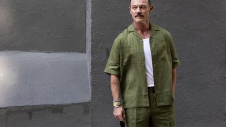 Luke Evans, el actor galés que vive entre Madrid y Lisboa: "Amo las almejas, los boquerones en vinagre, las cañas y el tinto de verano"
