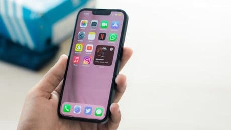 Droits de douane: les smartphones et les ordinateurs exemptés des surtaxes de l'administration Trump