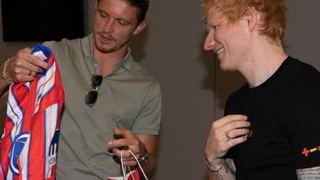 Gallagher 'ficha' a Ed Sheeran para el Atlético de Madrid
