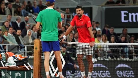 Sinner despide a Djokovic de París... ¿para siempre?