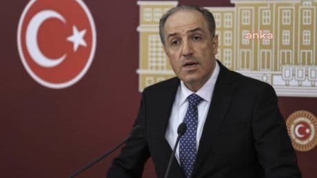 Yeneroğlu’ndan Türk Telekom imtiyazı için şeffaflık çağrısı: Süre ihalesiz ve bedelsiz mi uzatıldı?