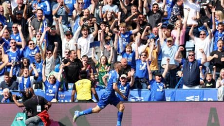 Premier League : en images, l’hommage exceptionnel rendu à Vardy pour son dernier match avec Leicester