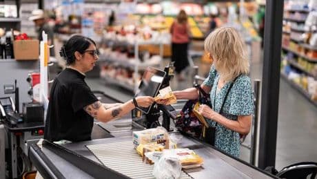 Estos son los supermercados y tiendas abiertas hoy, 9 de junio, Segunda Pascua, en Barcelona y Catalunya