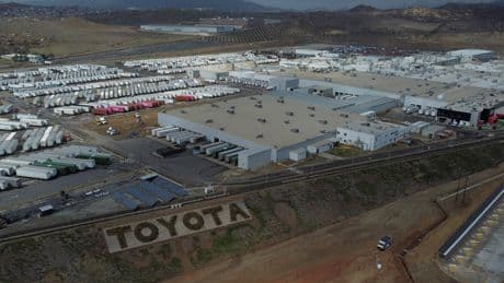 Automobiles japonaises : les États-Unis abaissent les taxes, Toyota et consorts s'en réjouissent prudemment