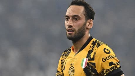 Fenerbahçe gözünü yine Hakan Çalhanoğlu’na dikti: Alternatifi de hazır