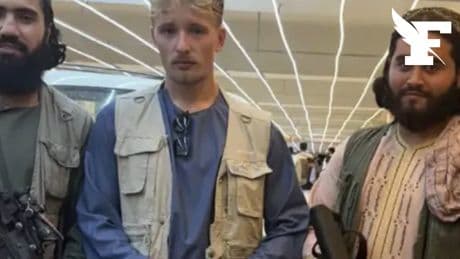 «Les talibans emprisonnent les femmes et exécutent les opposants, mais sourient devant les influenceurs»
