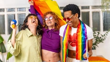 Monogamie vs. Polyamorie: Beziehungsformen im Überblick