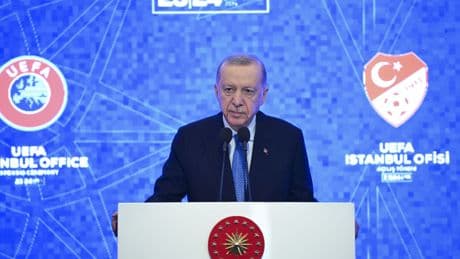 Erdoğan: "Bugünler siyaset yapma günü değil milletçe kardeşliğimizi hatırlama dönemleridir"