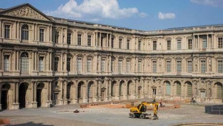 Laurence des Cars et François Chatillon : « Nous voulons résoudre durablement les problèmes d’engorgement que connaît la pyramide du Louvre »
