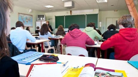 « La négation des souffrances du peuple palestinien » : une professeure d’un lycée de Sens suspendue pour avoir rendu hommage aux victimes de Gaza